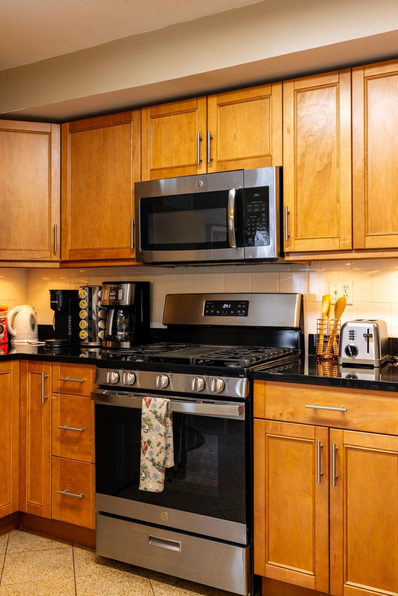 Spacious Row Home Next Transit Near Downtown W Parking Чикаго Екстер'єр фото